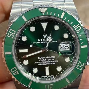 Rolex Submariner Date 116610LV "Hulk" – Green Dial Green Ceramic Bezel